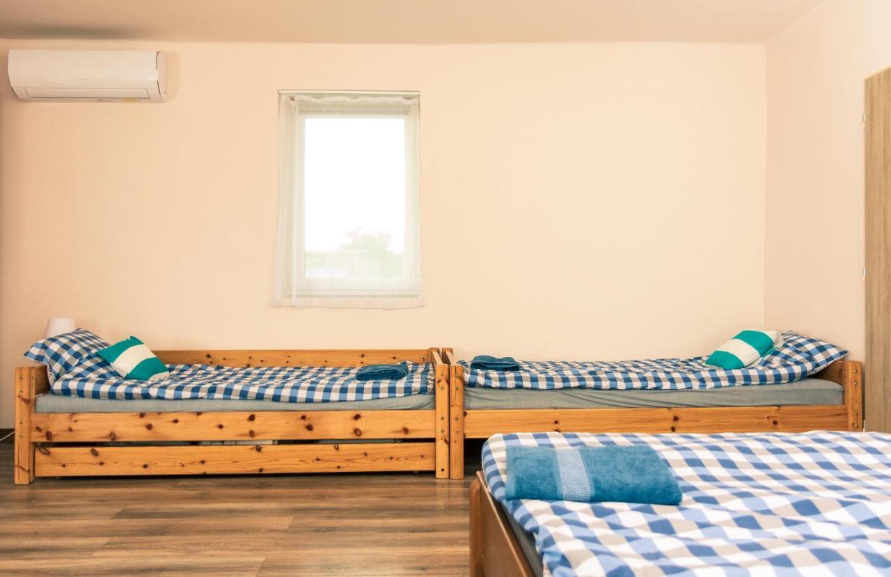 Olivia Apartman Apartment ชารอชปาตัก ภายนอก รูปภาพ