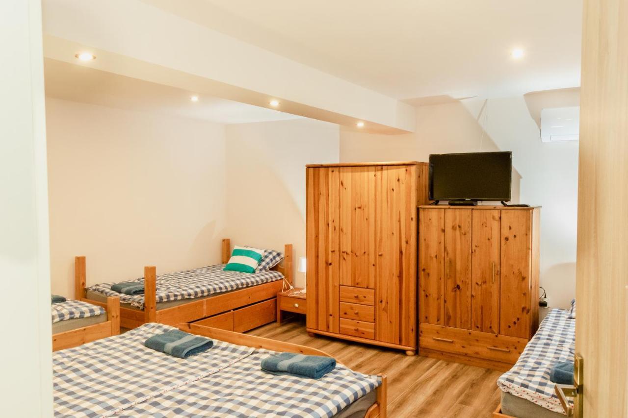 Olivia Apartman Apartment ชารอชปาตัก ภายนอก รูปภาพ
