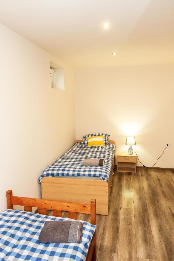 Olivia Apartman Apartment ชารอชปาตัก ภายนอก รูปภาพ